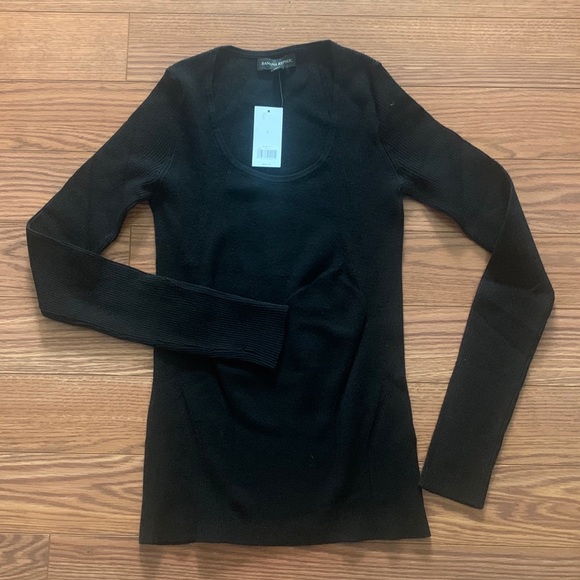 Banana Republic Sweaters - NWT Banana Republic Ribbed Sweater